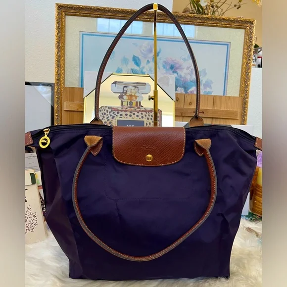 LongChamp Foldable Tote Bag - Picture 4 of 13